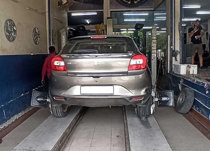 Computerized 3D Wheel Alignment Machine & Bay Shagun Tyre